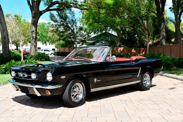 1965 Ford Mustang 2-Door Convertible